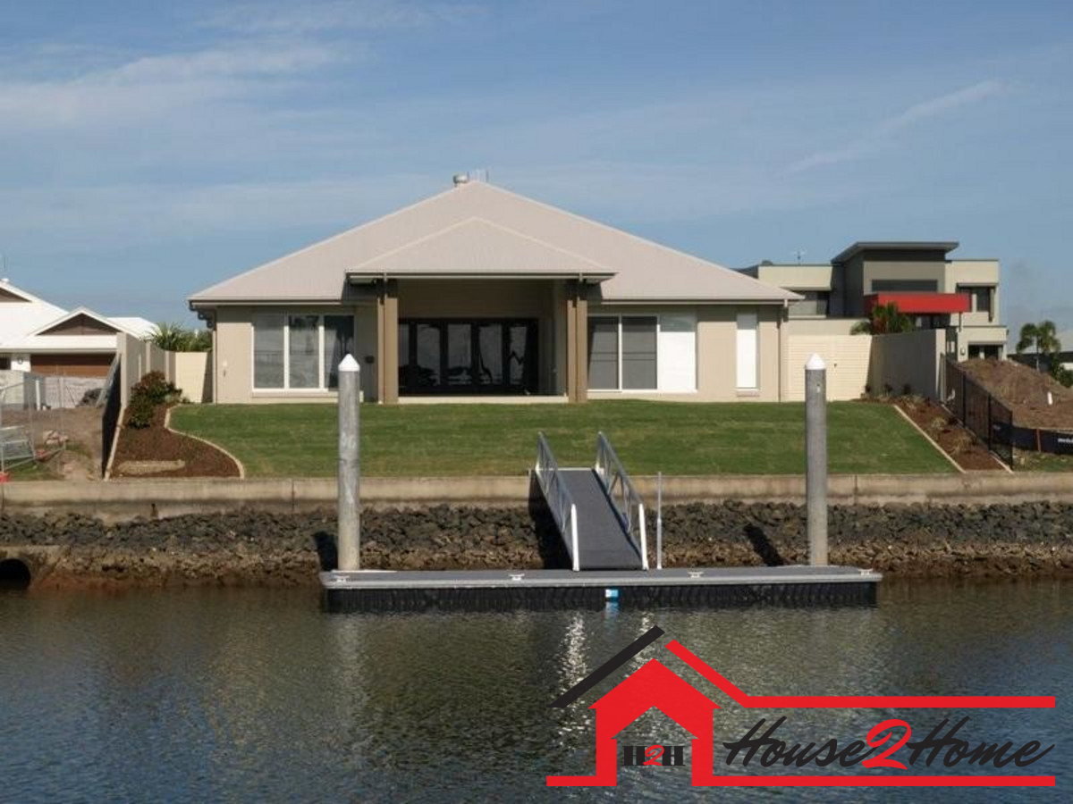NORTH FACING WATERFRONT AT CALYPSO BAY! House 2 Home