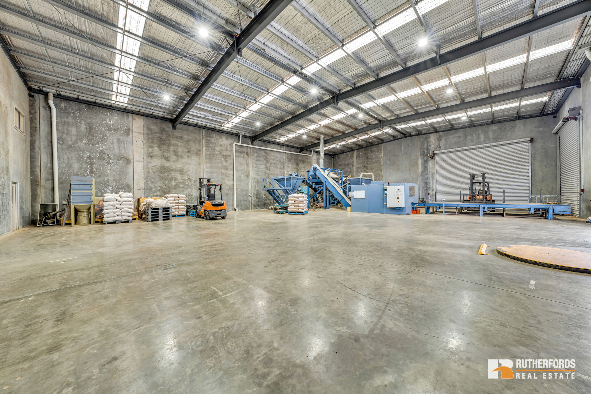 22 Yellowbox Drive, Craigieburn Sold by Rutherfords Real Estate - image 4