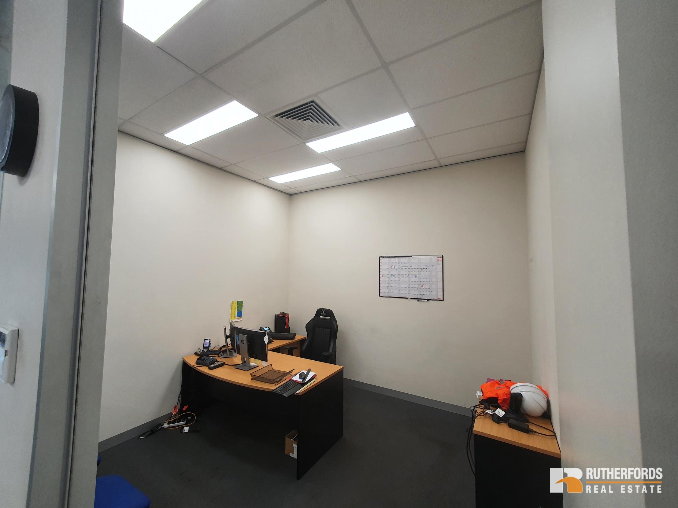 3/180 Fairbairn Road, Sunshine West Leased by Rutherfords Real Estate - image 5