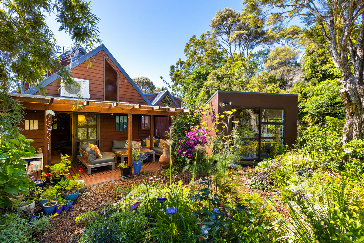 » Harveys Real Estate