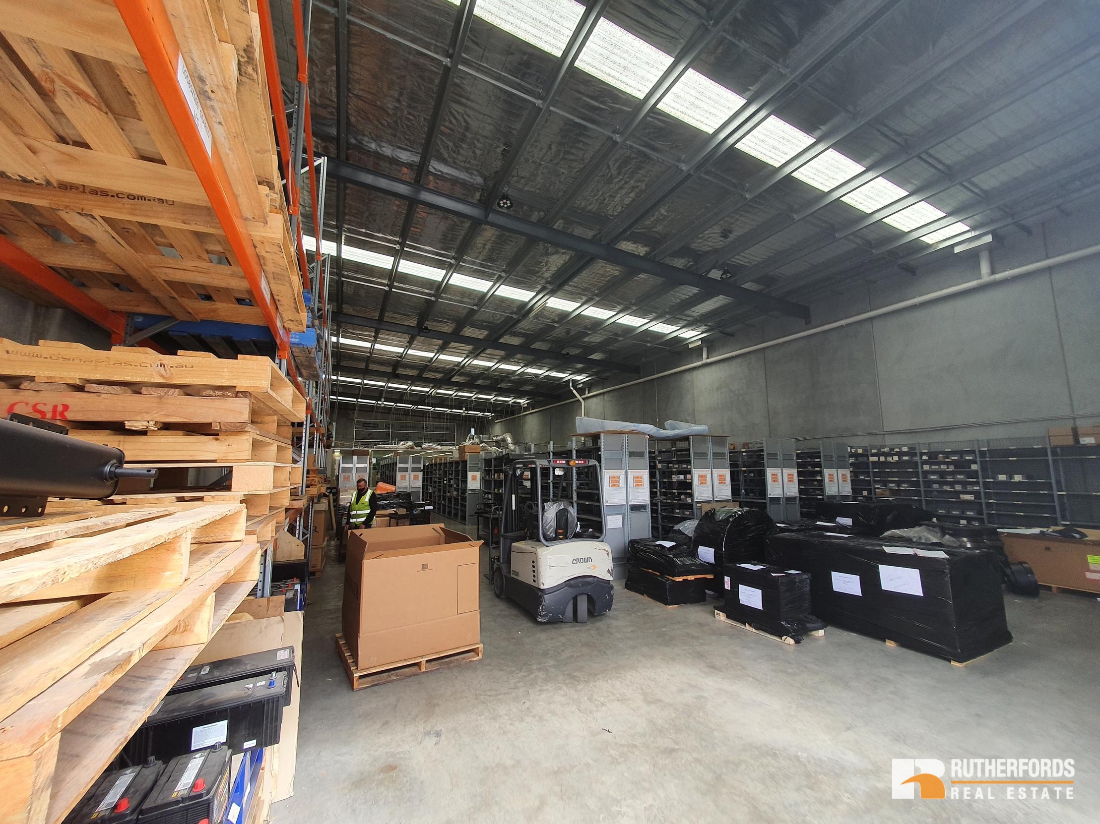 3/180 Fairbairn Road, Sunshine West Leased by Rutherfords Real Estate - image 3