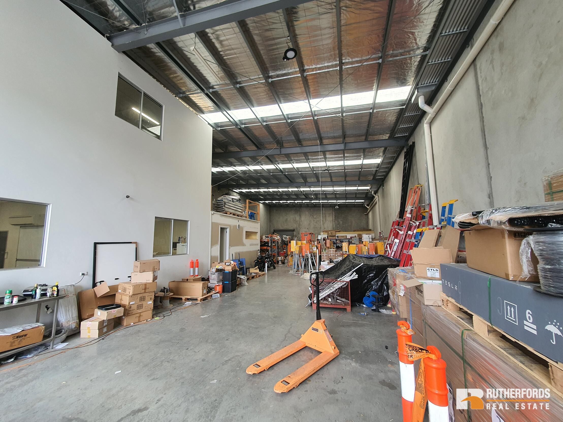 96 Logistics Street, Keilor Park Leased by Rutherfords Real Estate - image 2
