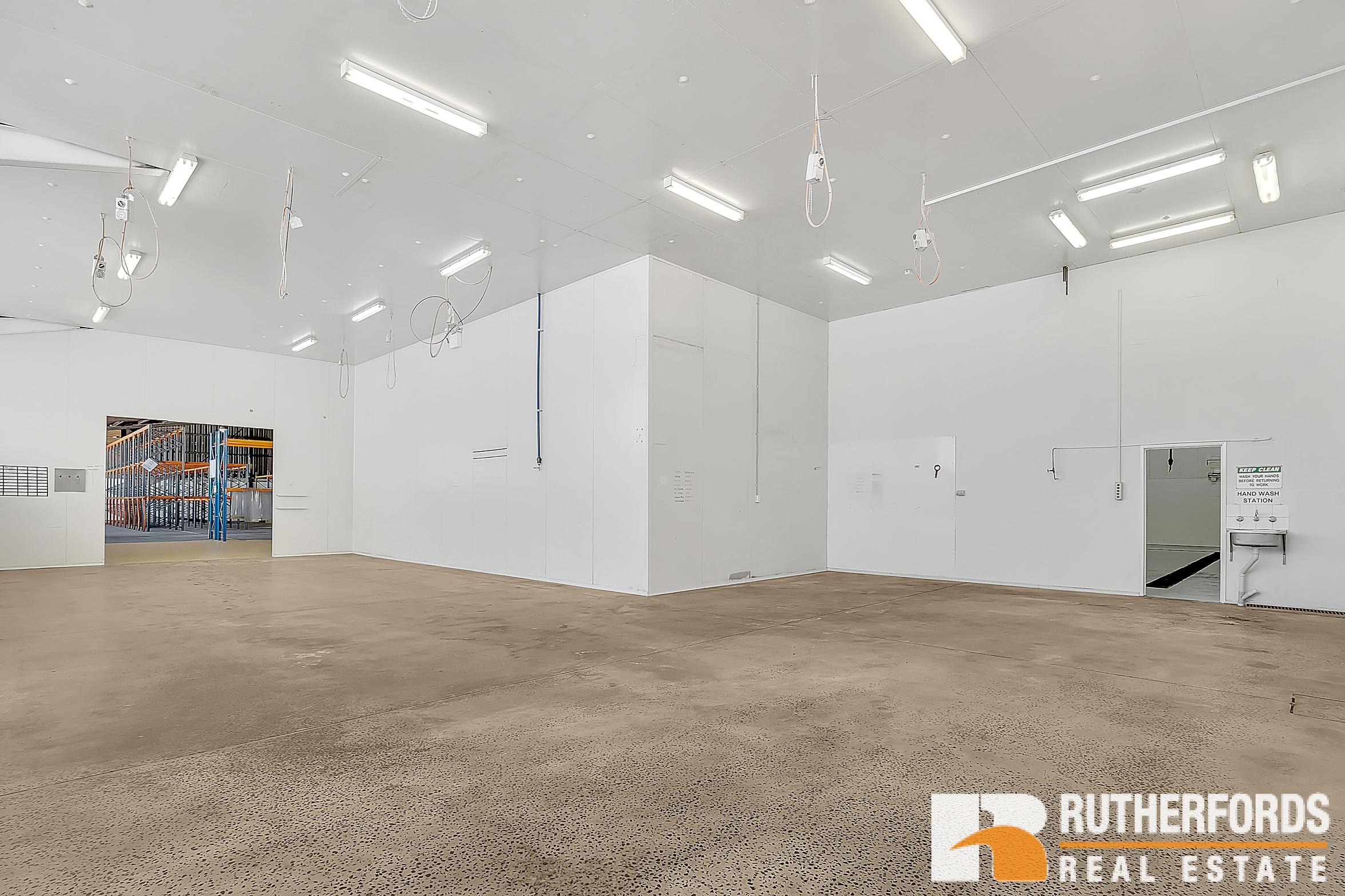 6-10 Blaxland Avenue, Thomastown Sold by Rutherfords Real Estate - image 11