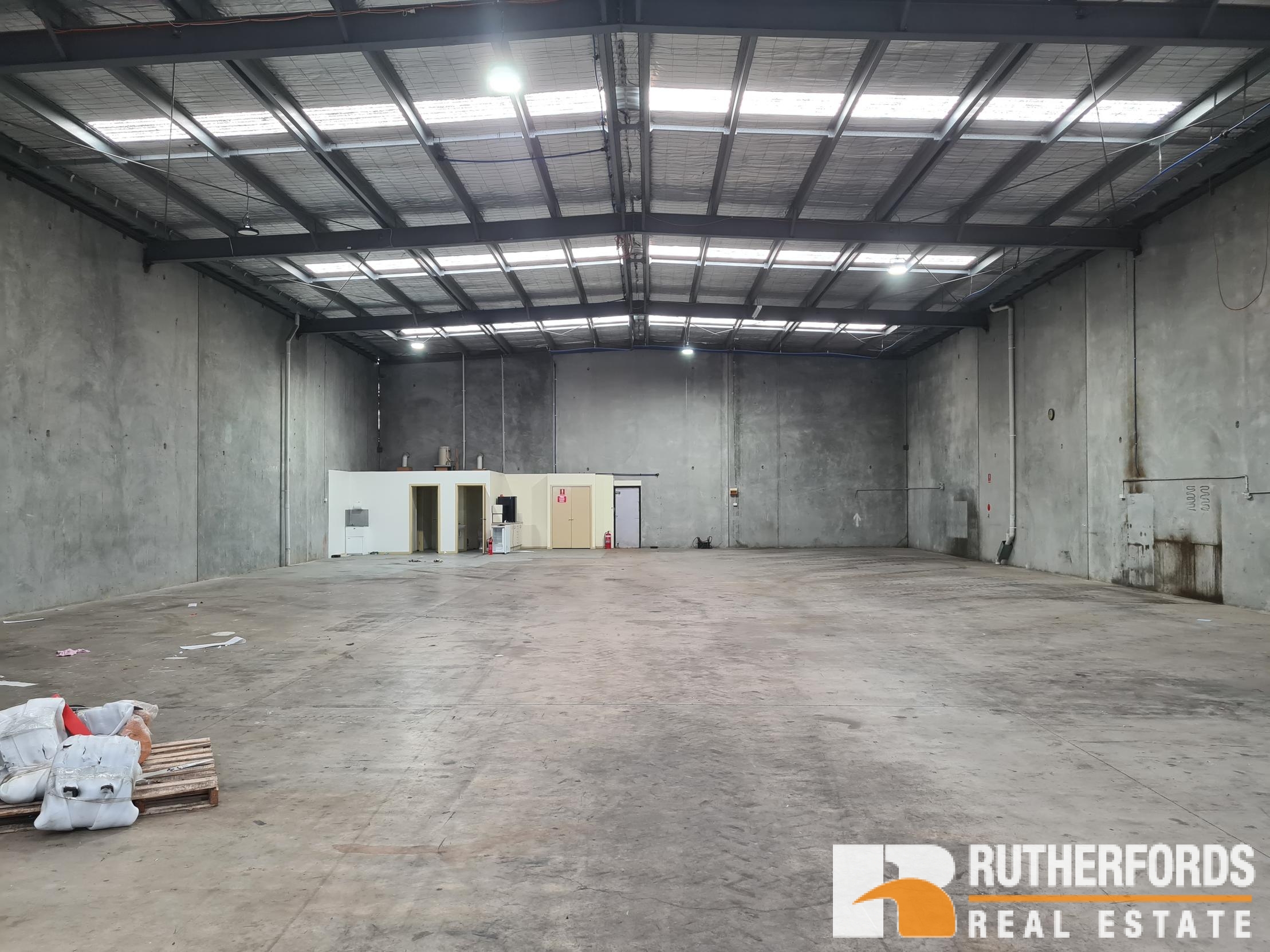 16 Macquarie Drive, Thomastown Leased by Rutherfords Real Estate - image 5