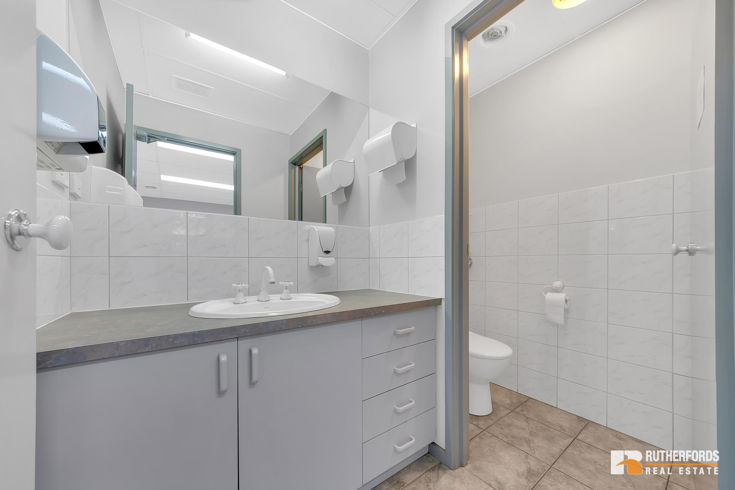 45-49 Merrindale Drive, Croydon South Sold by Rutherfords Real Estate - image 11