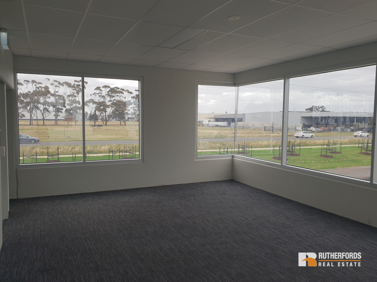 1/479 Dohertys Road, Truganina Leased by Rutherfords Real Estate - image 3