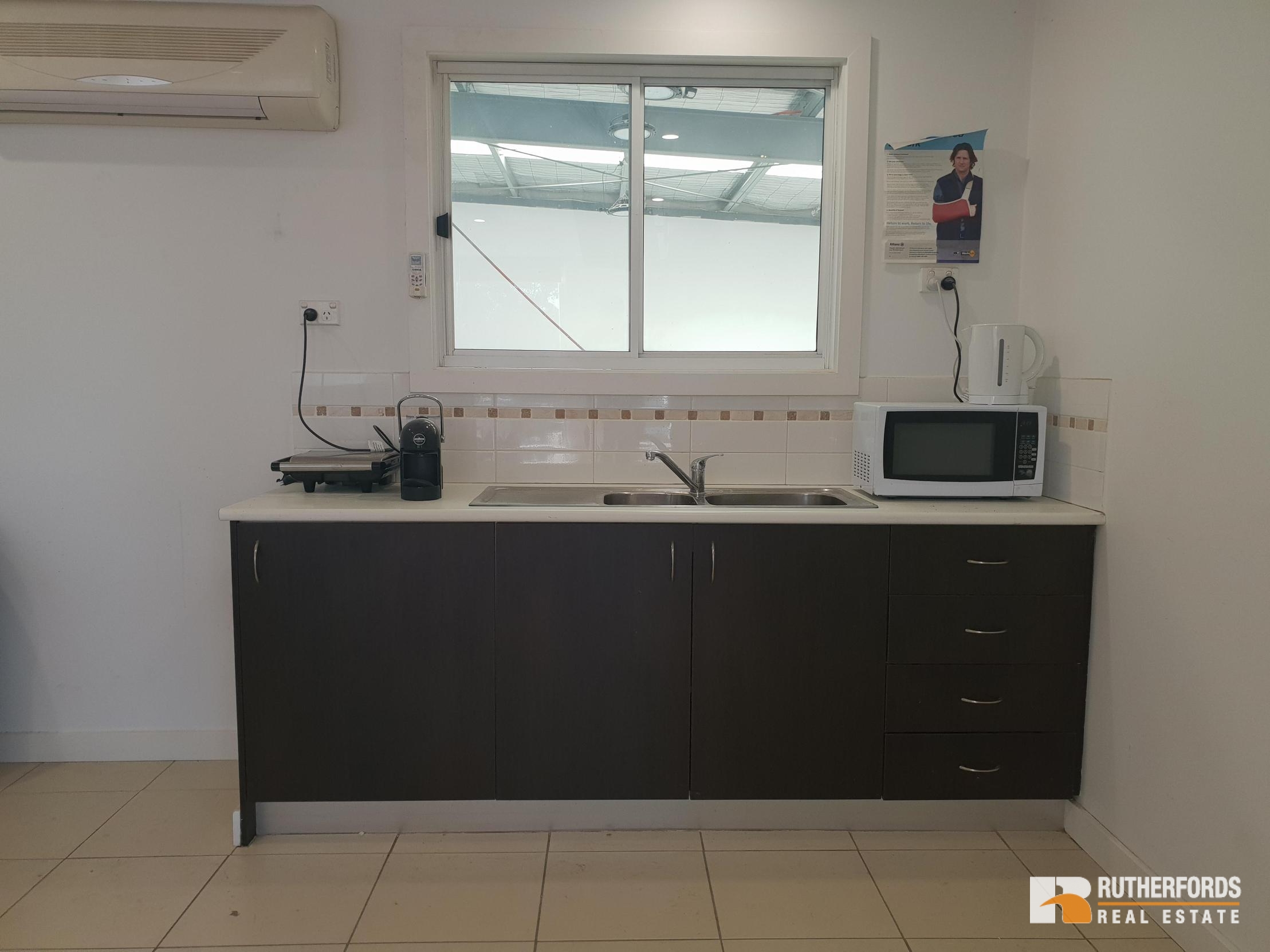 3/9 Sarah Street, Campbellfield Leased by Rutherfords Real Estate - image 8
