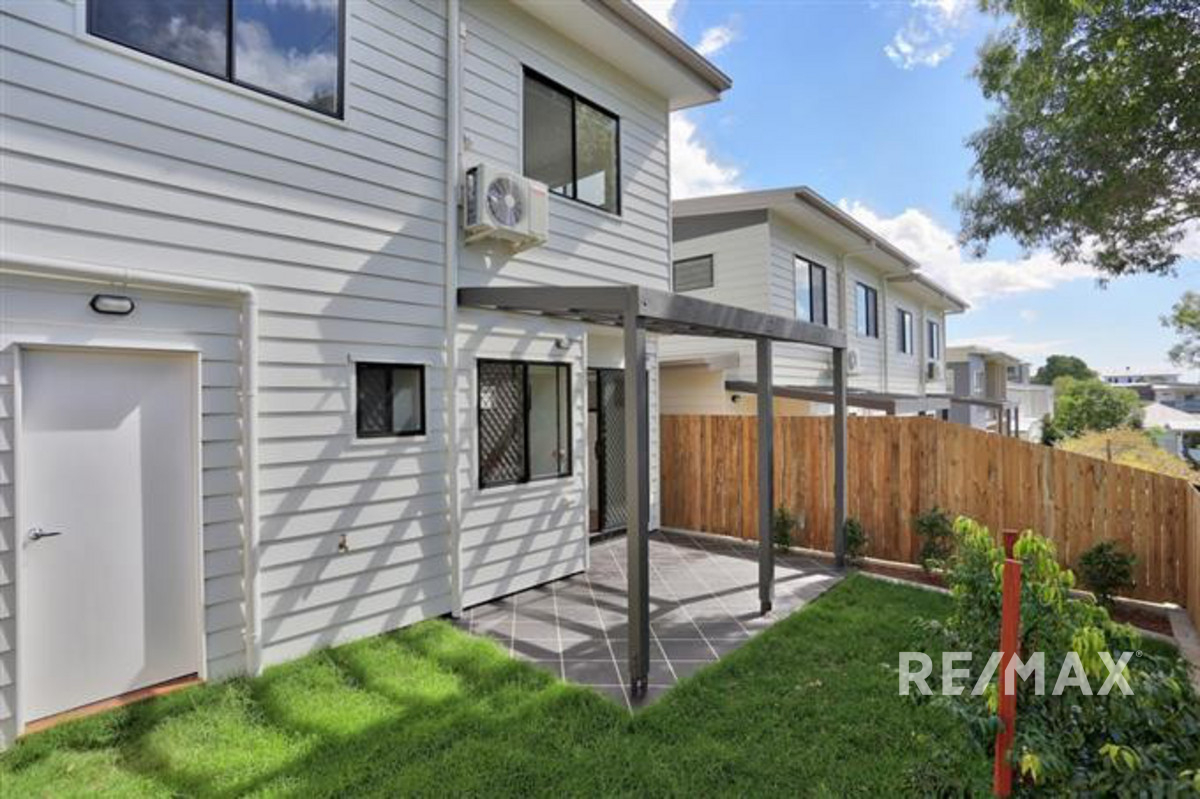 711 Kennington Road Camp Hill Queensland Townhouse for Sale RE/MAX
