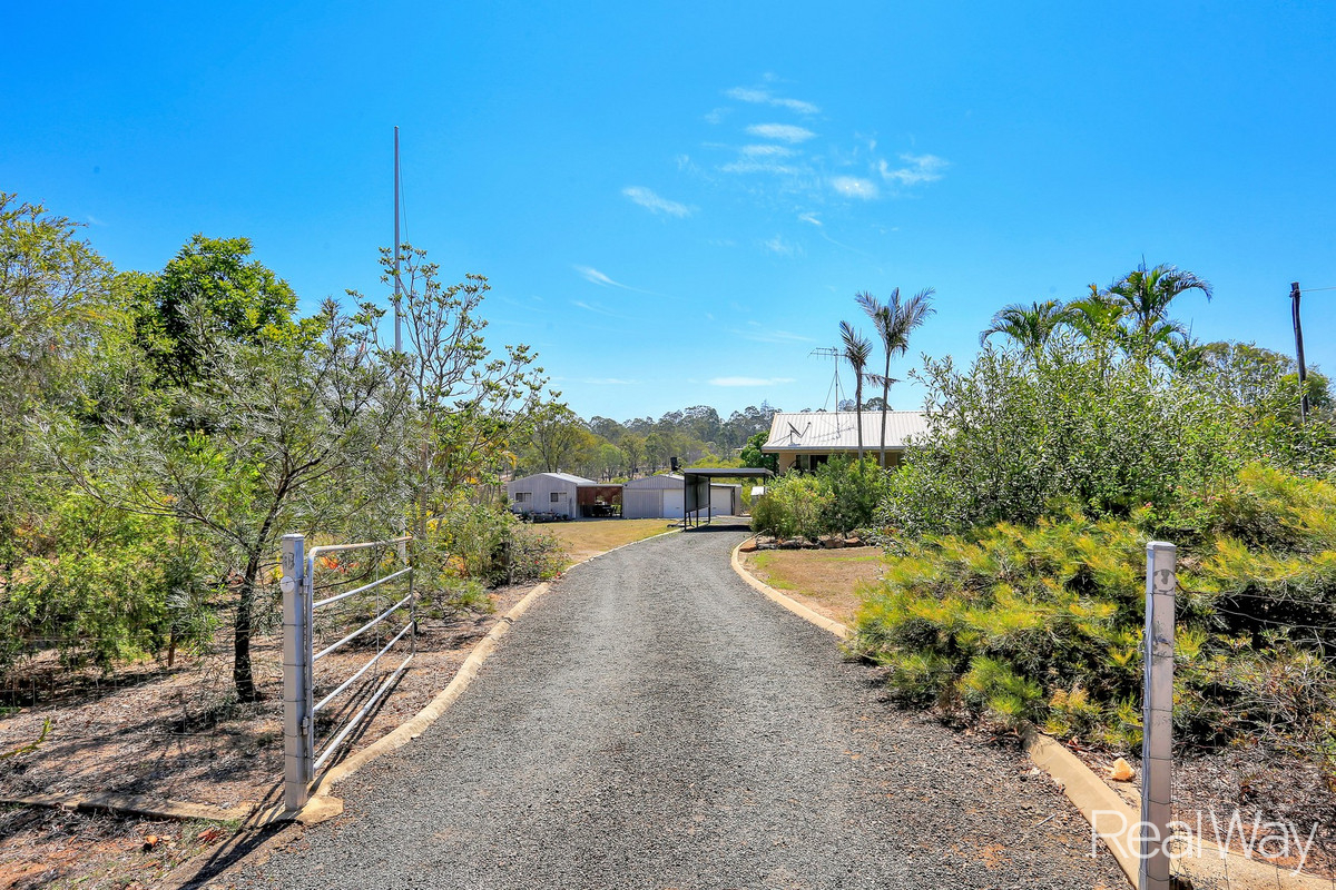  5 Acres, Shed & Dam!