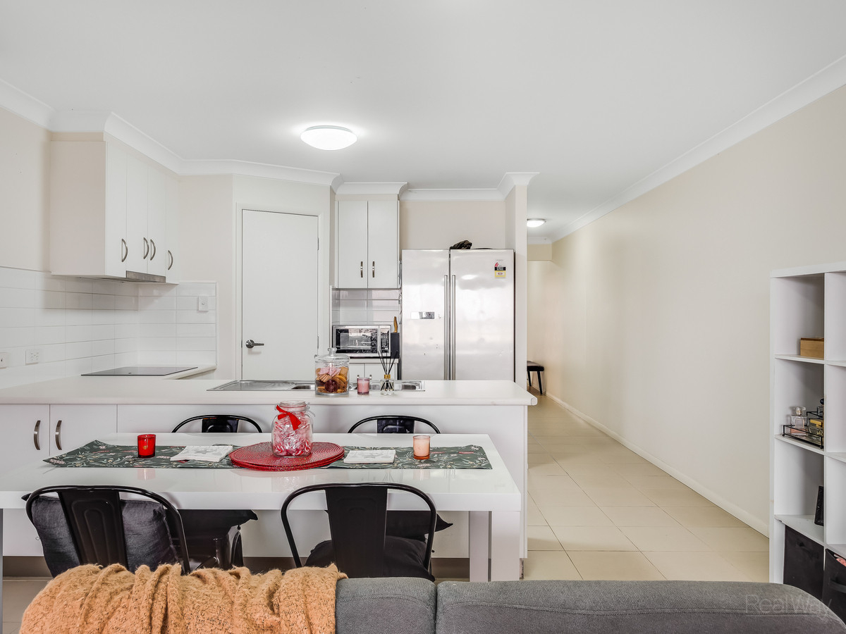 WHEN LOW MAINTENANCE MEETS MODERN LUXURY - RealWay Toowoomba