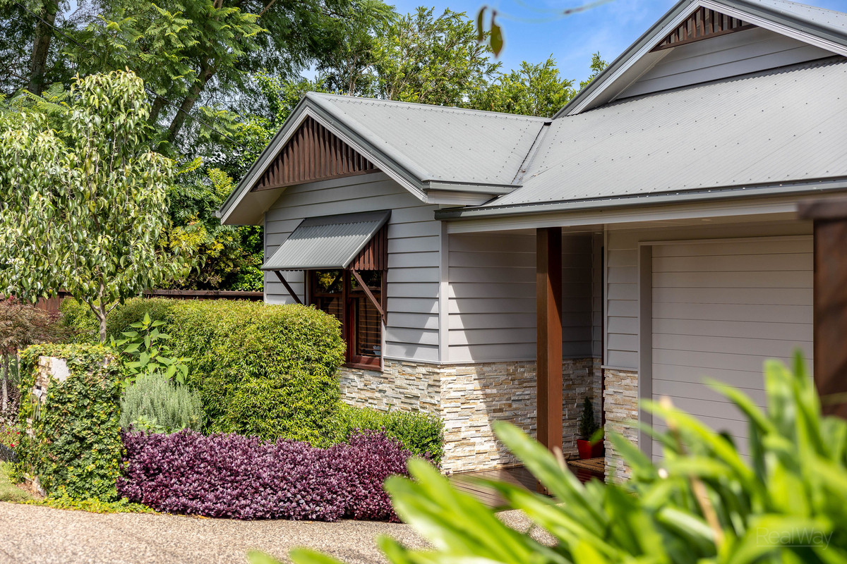 LUXURY LIVING WITH LOW MAINTENANCE LIFESTYLE RealWay Toowoomba