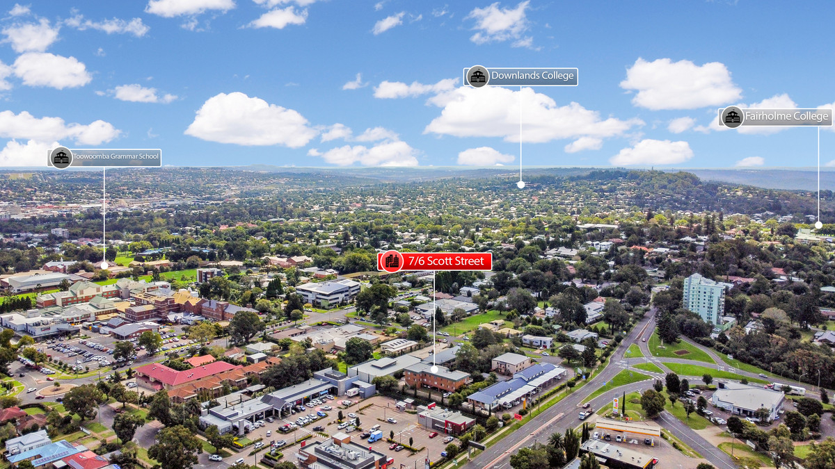SPACIOUS EAST TOOWOOMBA UNIT IN THE MEDICAL PRECINCT RealWay Australia