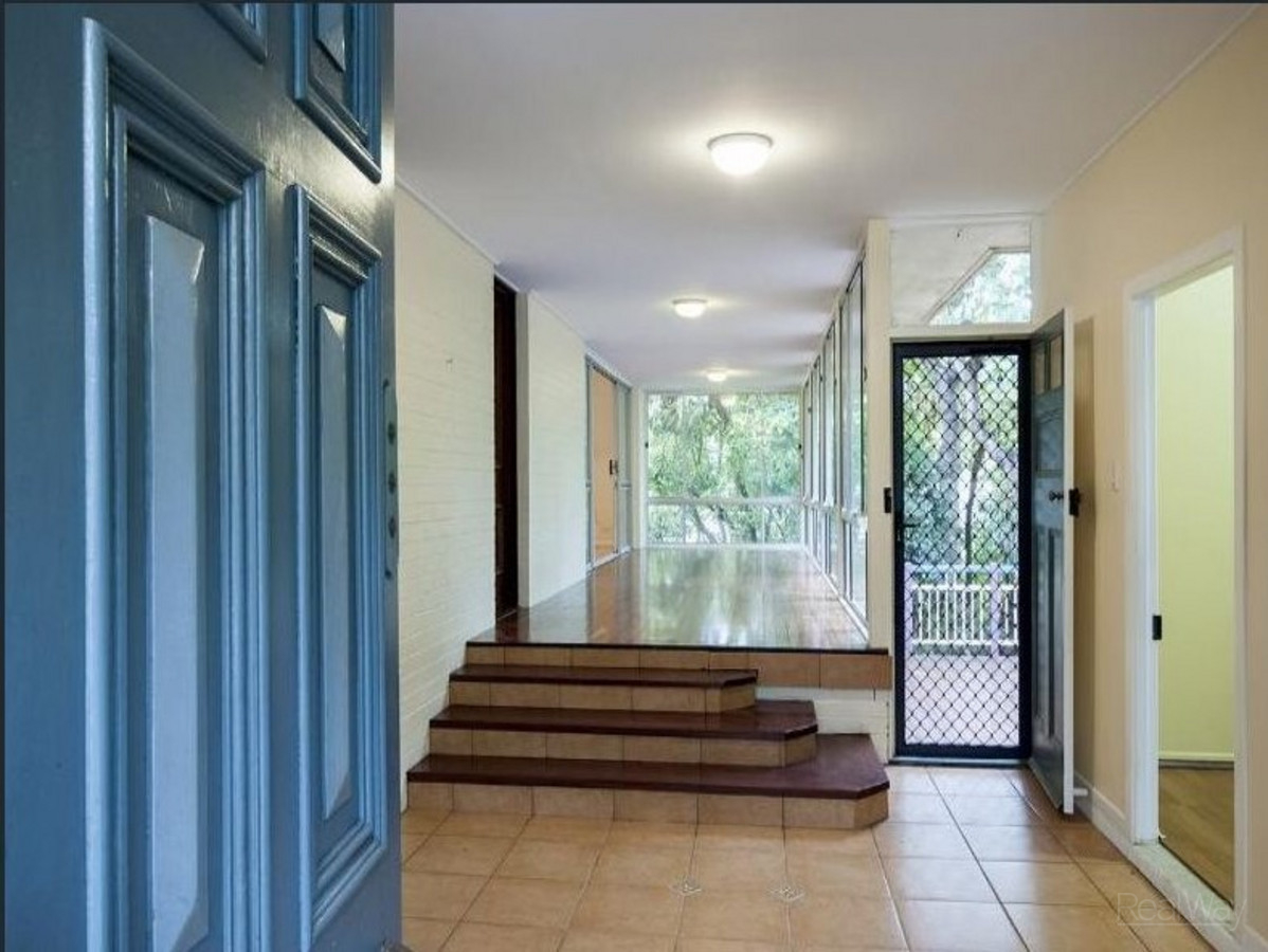 Spacious and Unique Home in Mount Lofty! RealWay Toowoomba