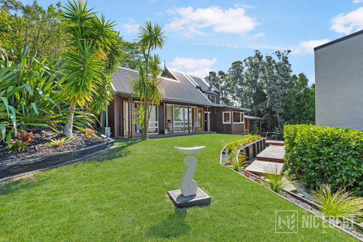  Castor Bay’s Best Kept Secret