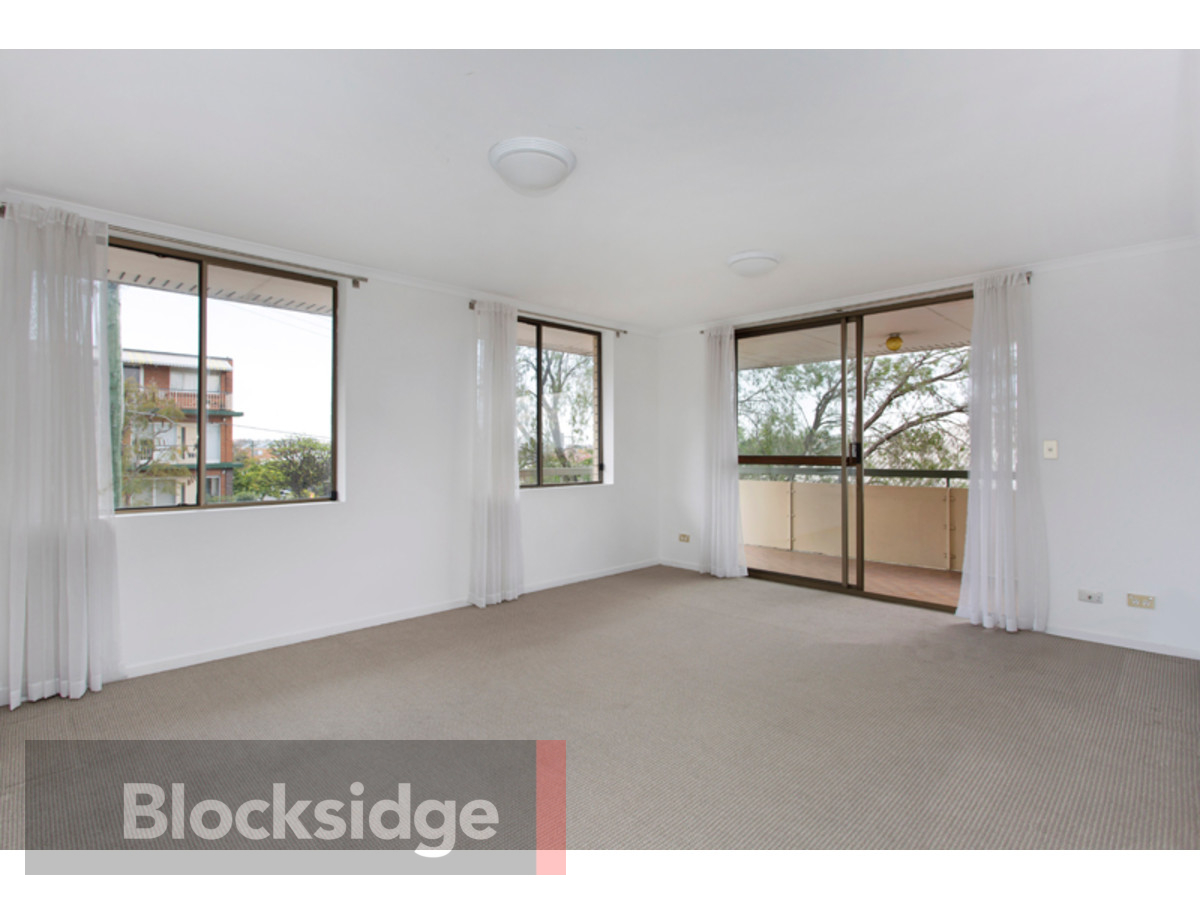 Spacious and affordable 2 bedroom apartment in New Farm Blocksidge & Ferguson