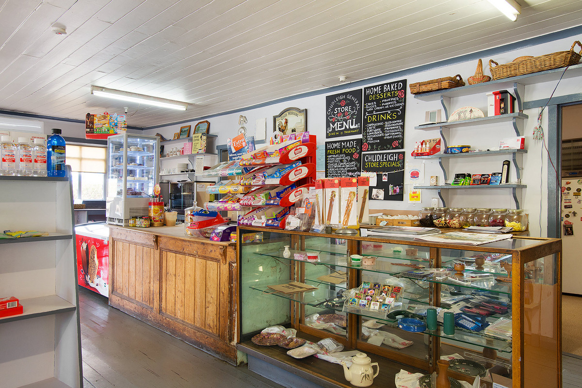 Cash in on Tasmania’s Booming Tourism Trade Lee Jamieson's Real Estate