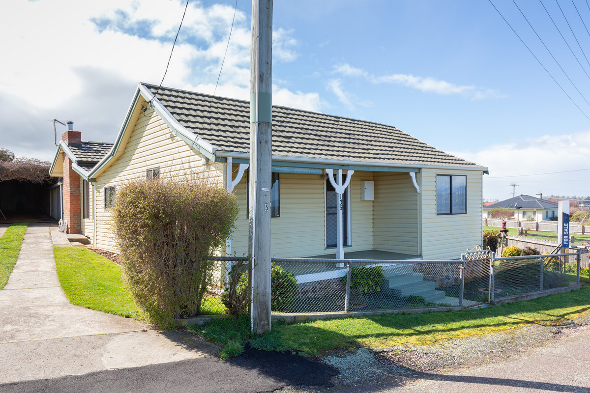 Family Home in Deloraine for under 250,000 Lee Jamieson's Real Estate