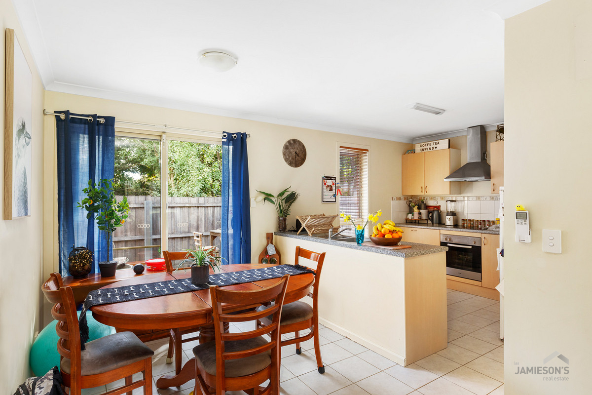 Low maintenance unit in Westbury… Lee Jamieson's Real Estate