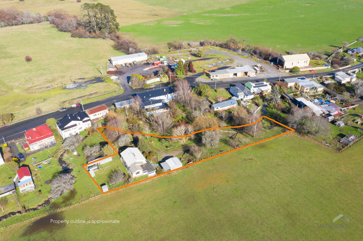 Just Move In Lee Jamieson's Real Estate