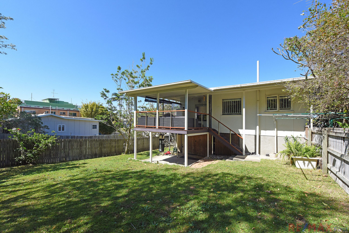 beach style Cottage Kings Beach RE/MAX First Caloundra