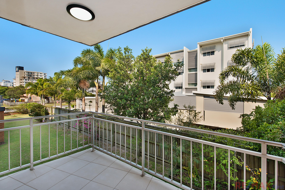 Golden Beach 1st Floor 2 bedroom unit RE/MAX First Caloundra