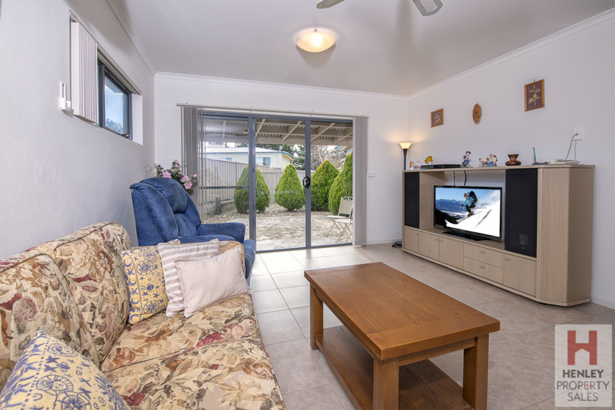  Impressive Stand Alone Townhouse