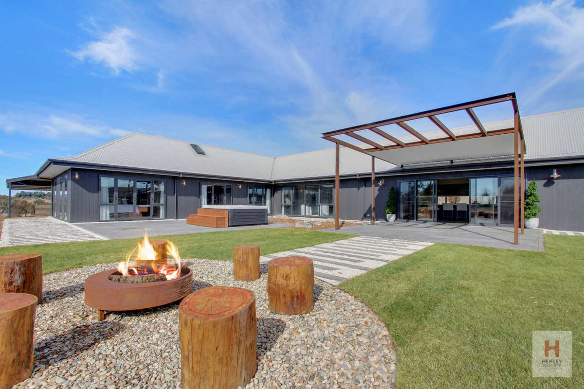 Luxury Home Jindabyne - Henley Property Sales