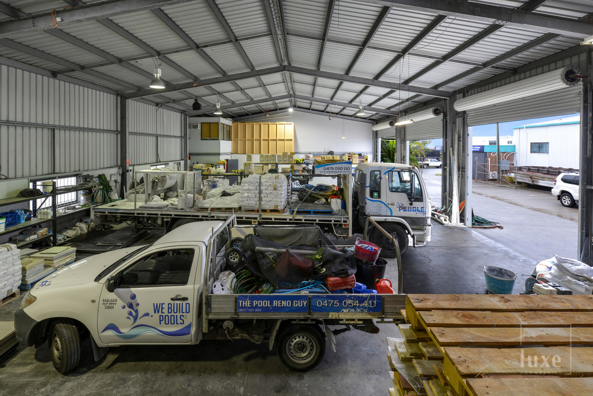  LARGE CENTRAL WAREHOUSE WARANA