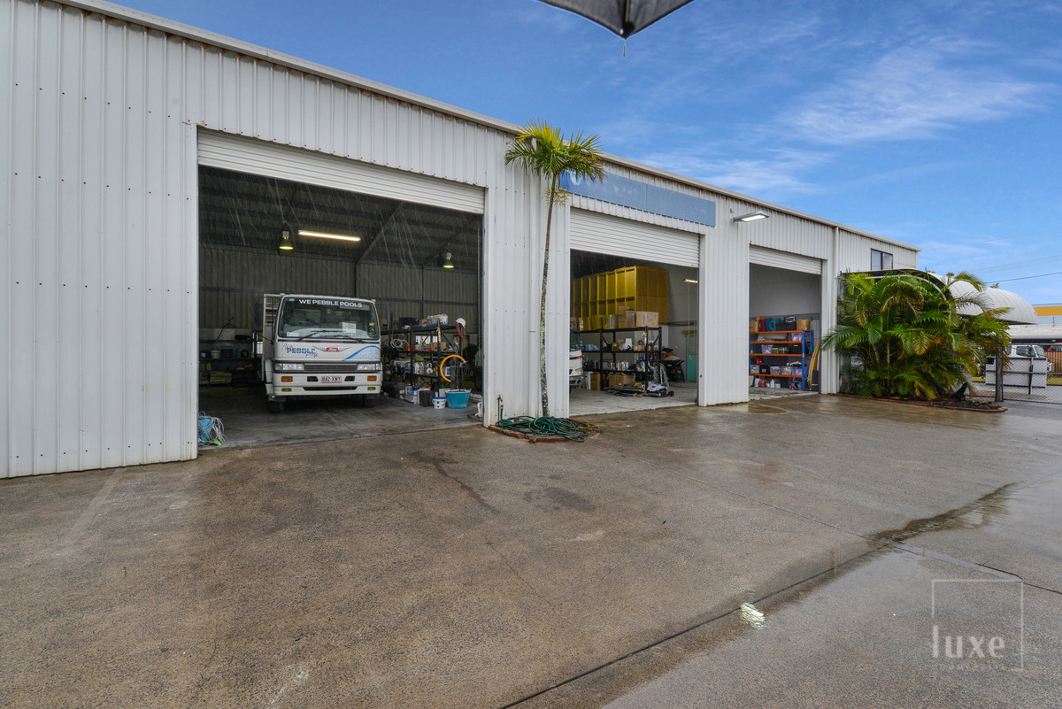  LARGE CENTRAL WAREHOUSE WARANA