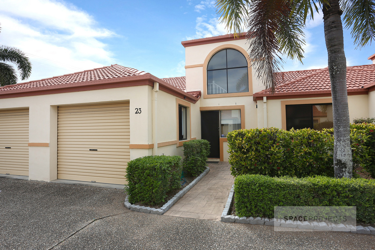 Spacious Townhouse in Gated Community SPACE Property