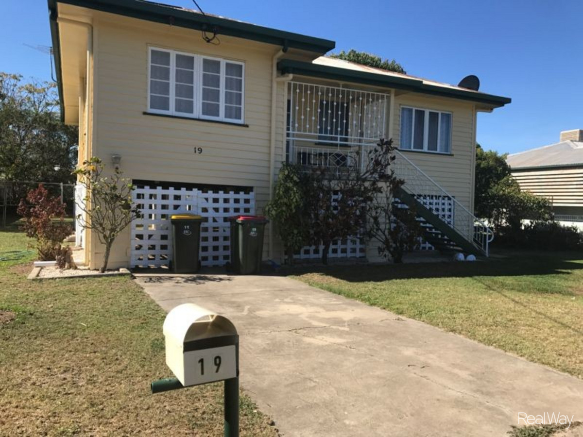 QUIET STREET CLOSE TO STOCKLAND ROCKHAMPTON - RealWay Australia