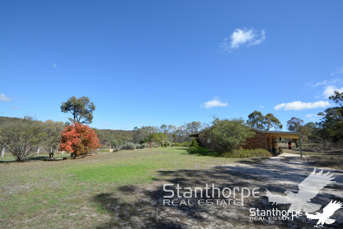 MOUNT TULLY INCREDIBLE LIFESTYLE BLOCK 49 ACRES 3 DAMS VINEYARD BRICK