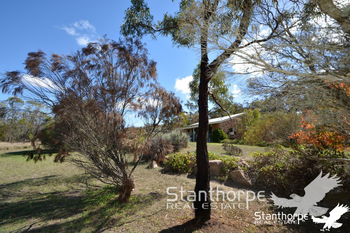 MOUNT TULLY INCREDIBLE LIFESTYLE BLOCK 49 ACRES 3 DAMS VINEYARD BRICK