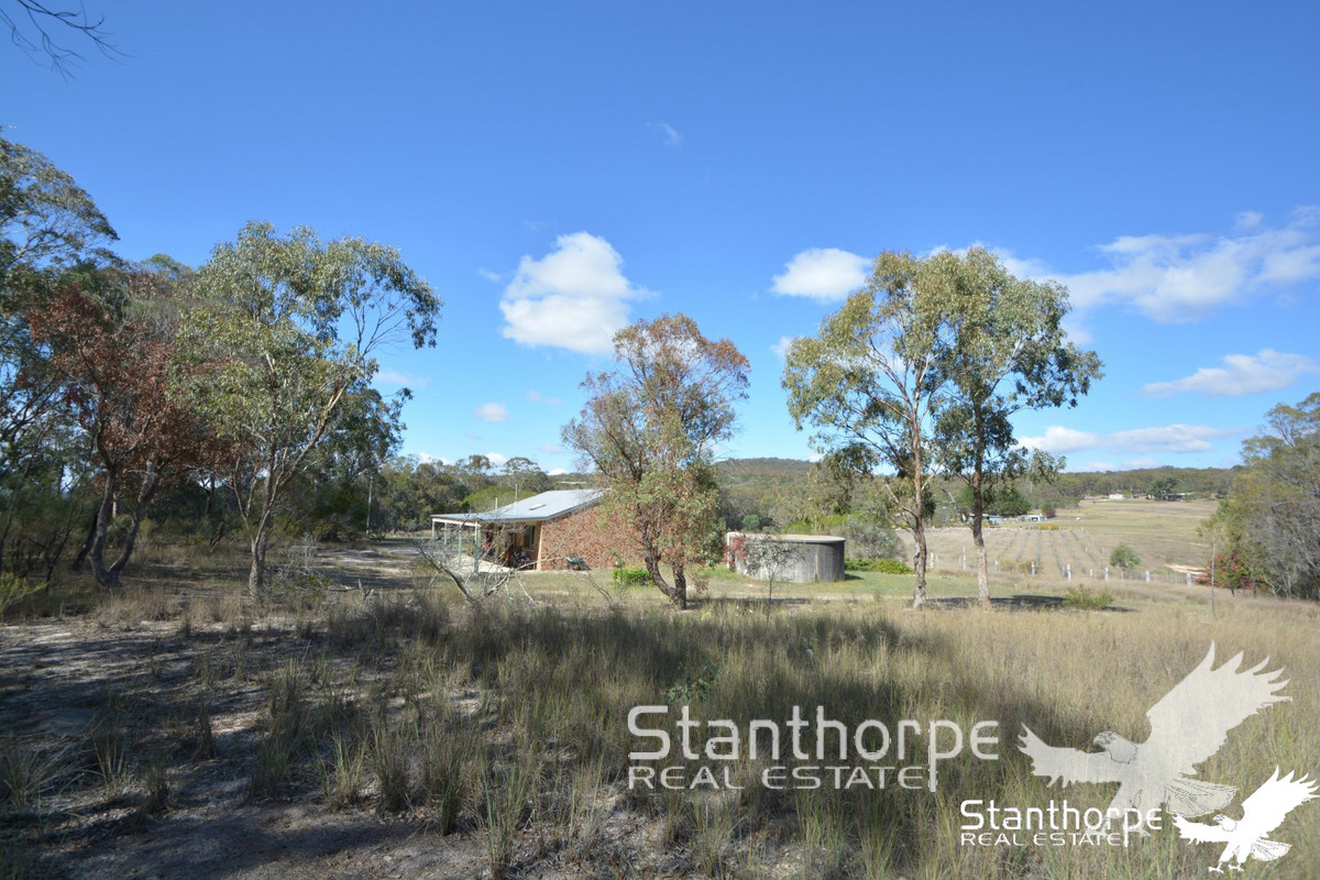 MOUNT TULLY INCREDIBLE LIFESTYLE BLOCK 49 ACRES 3 DAMS VINEYARD BRICK