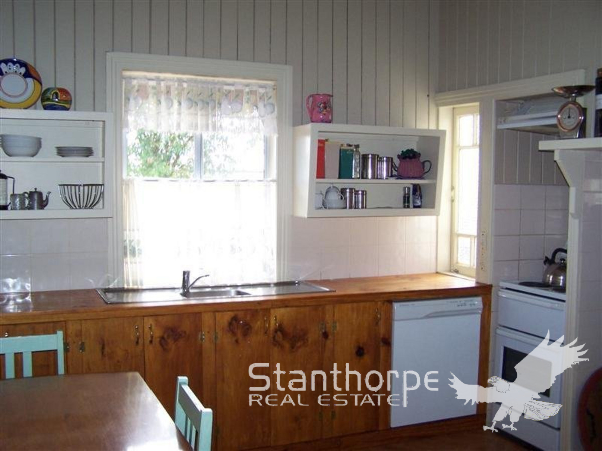 Fully Furnished & Self Contained Stanthorpe Real Estate