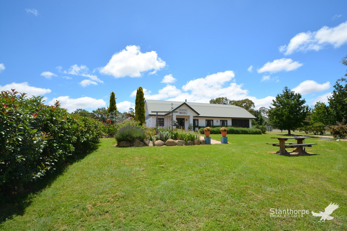 BALLANDEAN PURPOSE BUILT RESTAURANT/CELLAR DOOR WITH COMMERCIAL