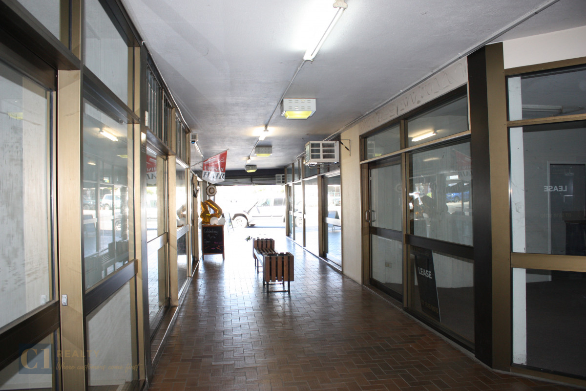 Shop for lease with one months free rent C1 Realty