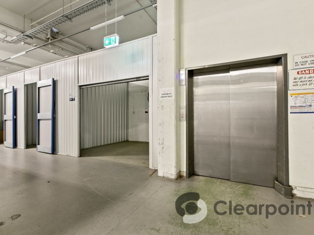  Easy Access Self Storage Lot