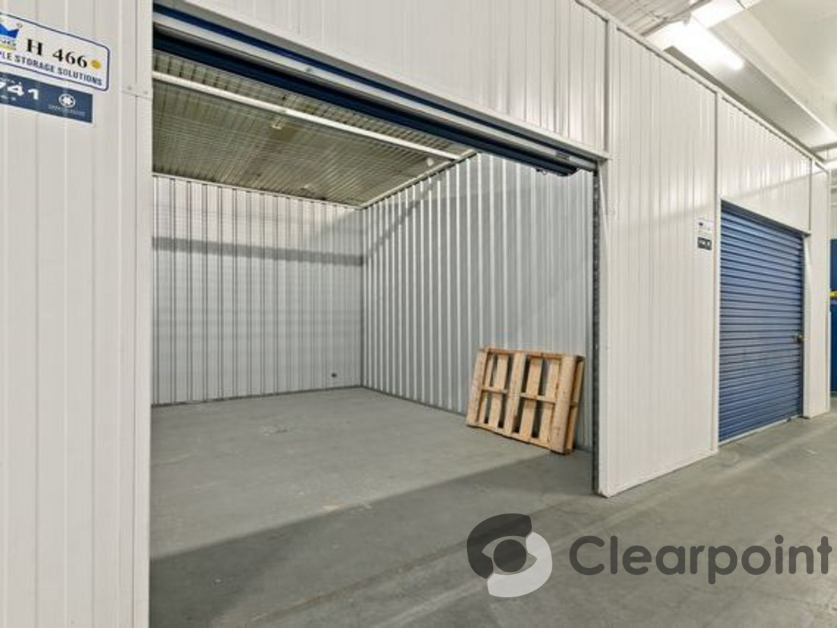  Easy Access Self Storage Lot