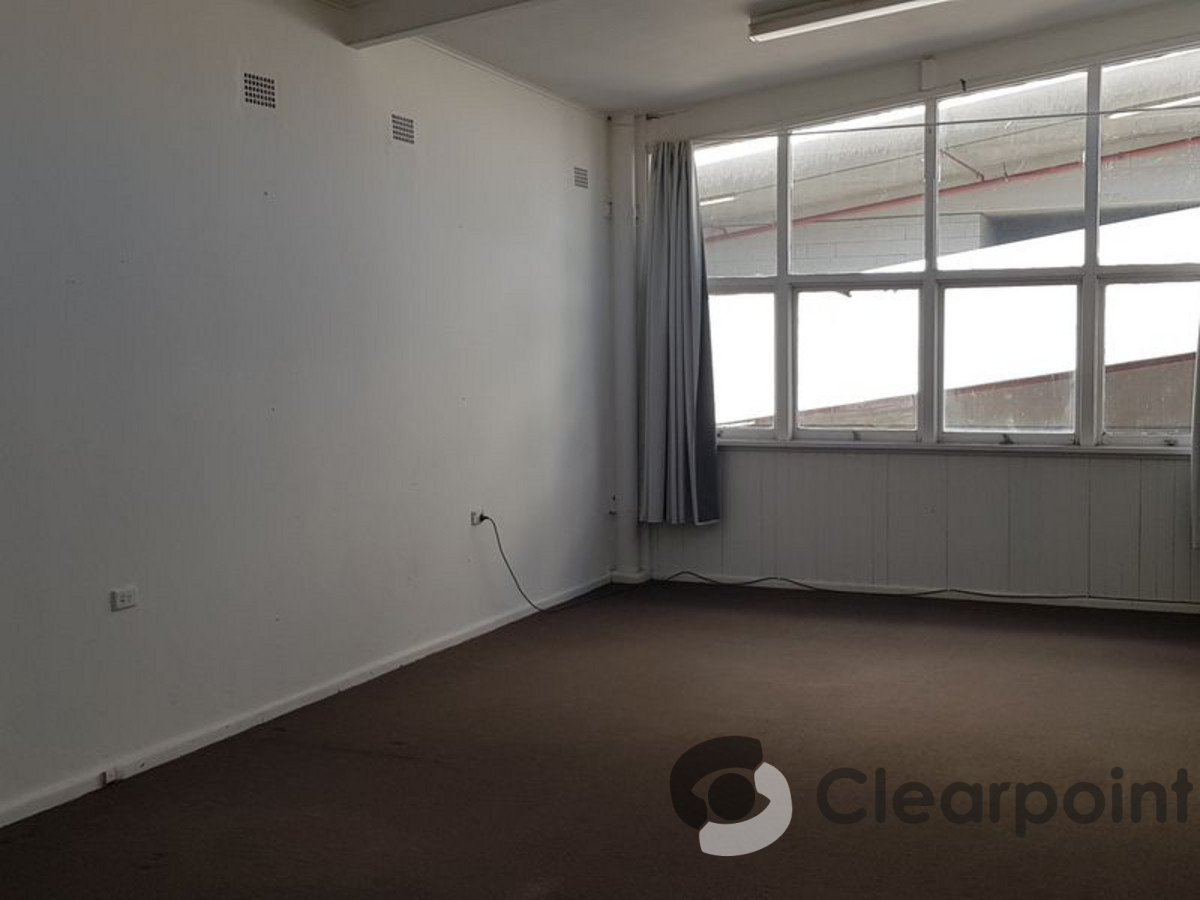  Office for rent in Crows Nest