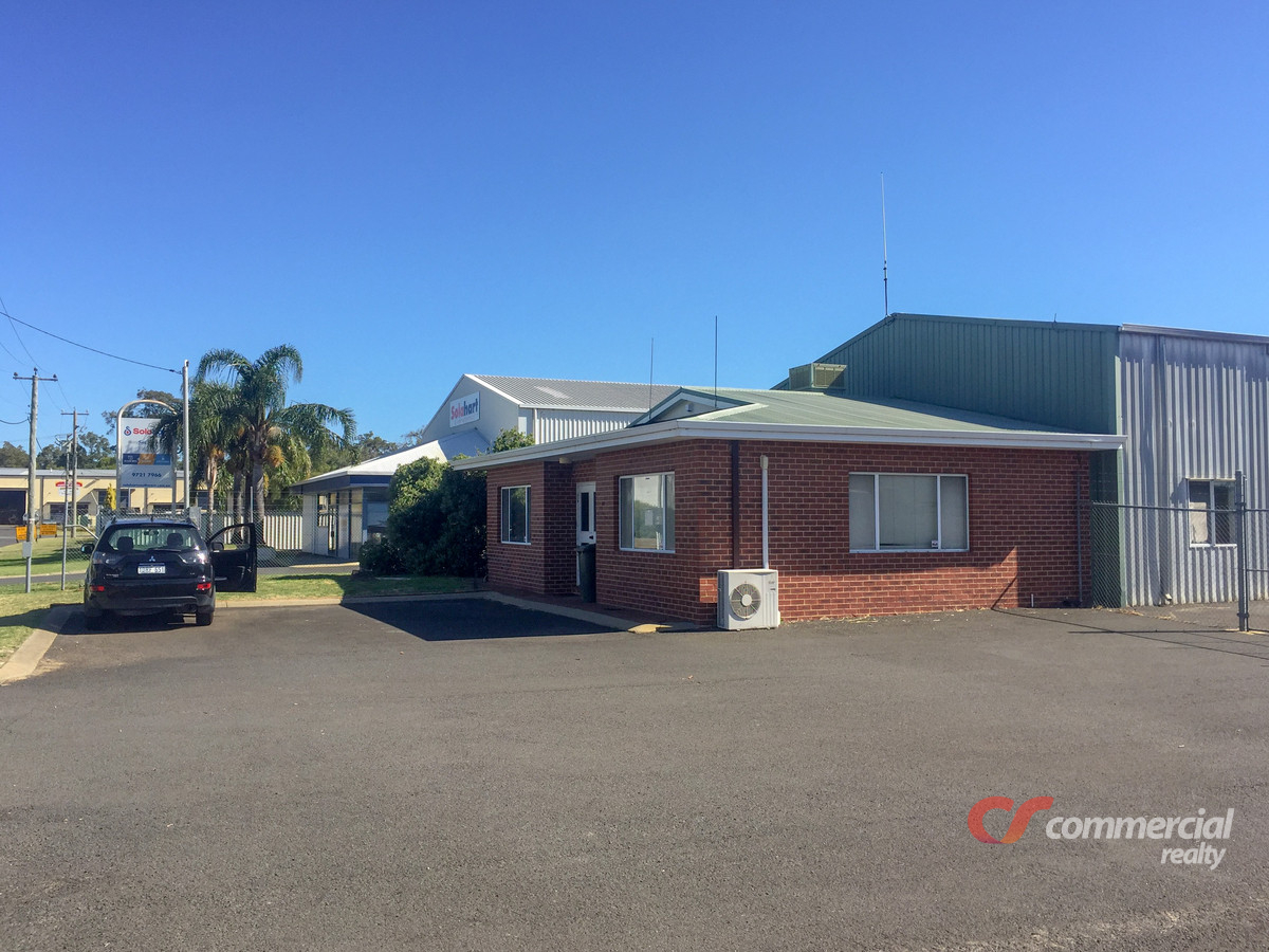  MultiPurpose Property in the heart of Davenport WA