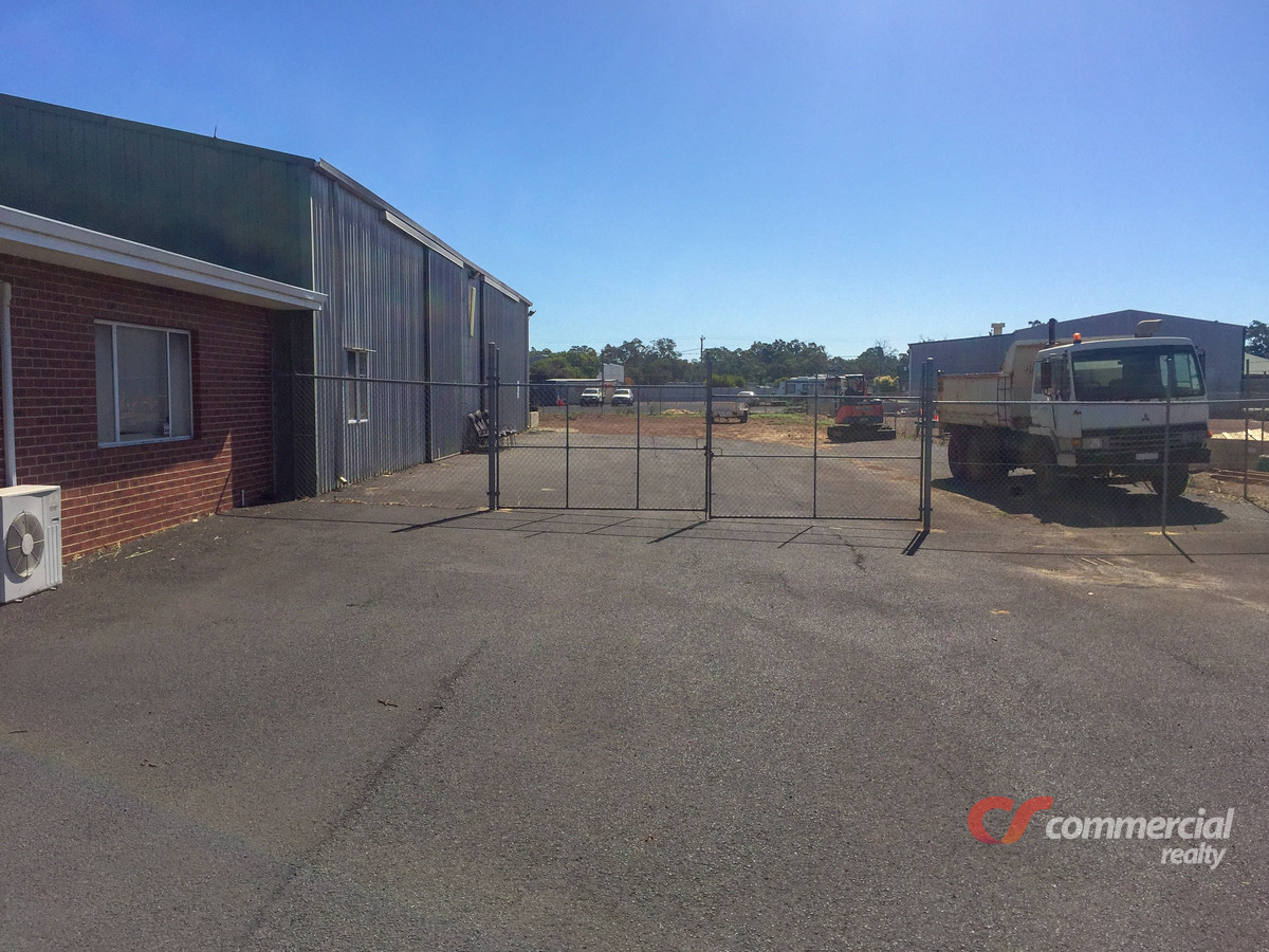  MultiPurpose Property in the heart of Davenport WA