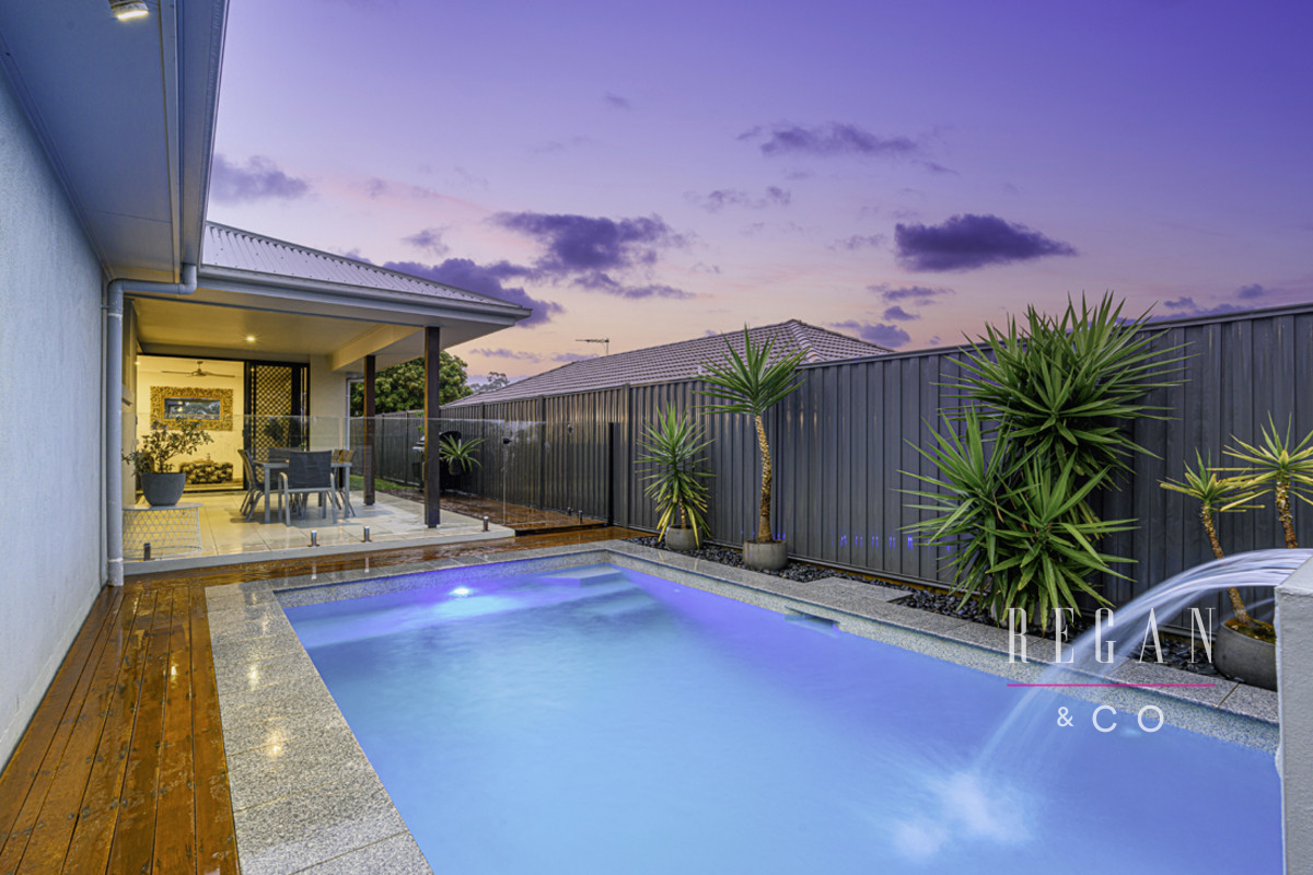 The Wish List: Modern + Pool + Free flowing floorplan - Regan & Co