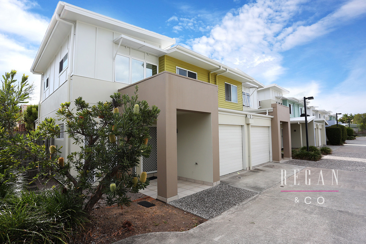 Modern Townhouse for Investor Regan & Co