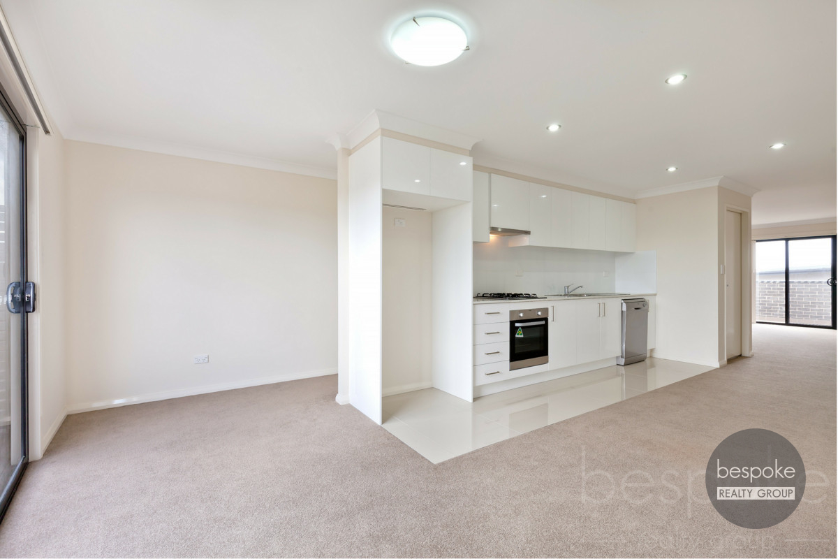 33/1 Glenmore Ridge Drive, Glenmore Park