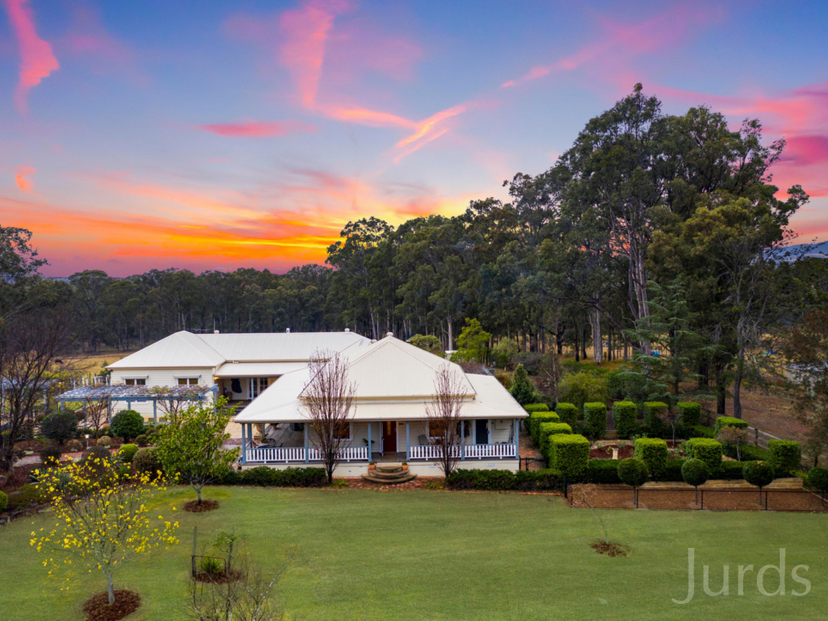 LOVEDALE MANOR An Elegant Country Estate