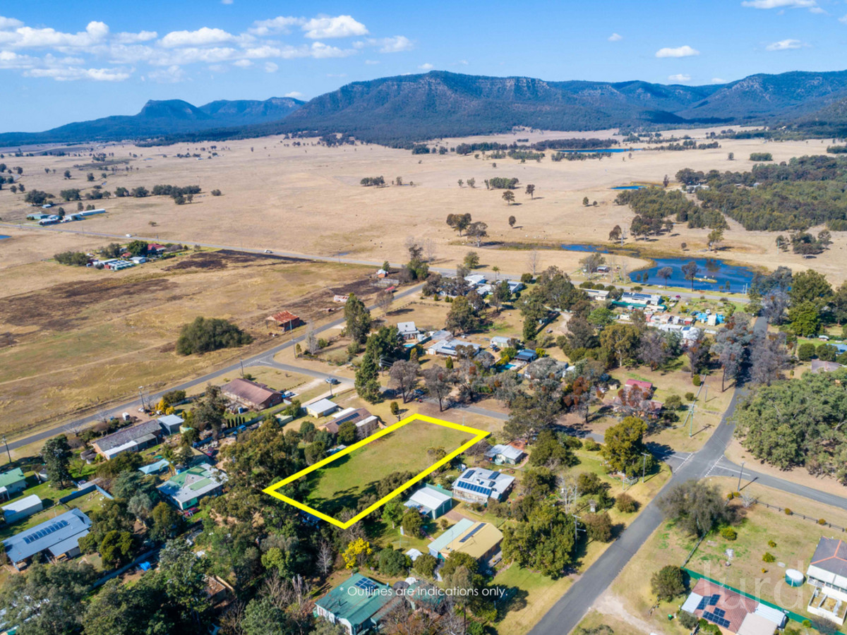 HALF AN ACRE, REGISTERED AND READY TO BUILD ON NOW