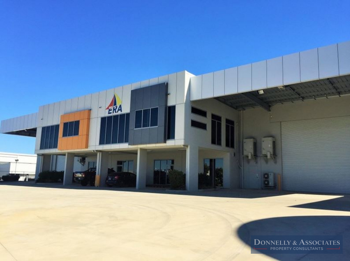 CORPORATE WAREHOUSE IN PARKINSON - Donnelly & Associates Pty Ltd