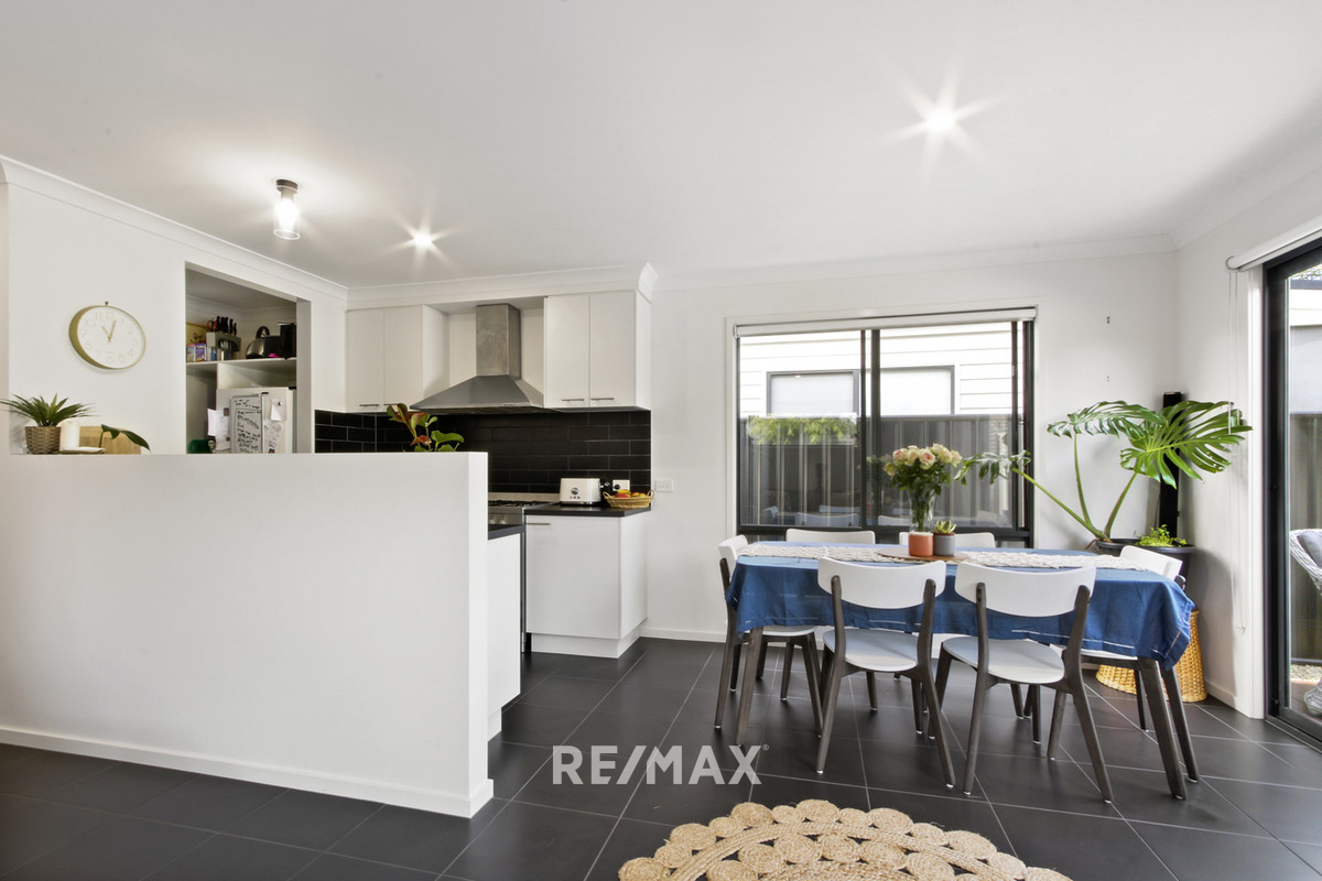 Nest or Invest Nearly New in Central Lakes Entrance RE/MAX Genesis