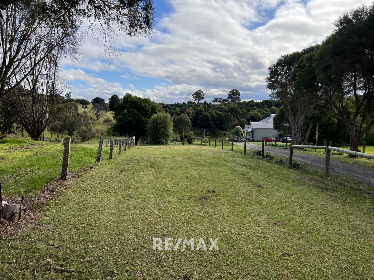 Large Block Close To Lakes Entrance Remax Genesis